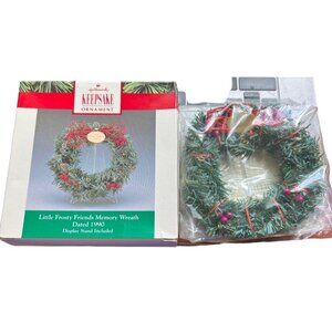 Vtg 1990 Hallmark Keepsake Ornament Little Frosty Friends Memory Wreath NEW